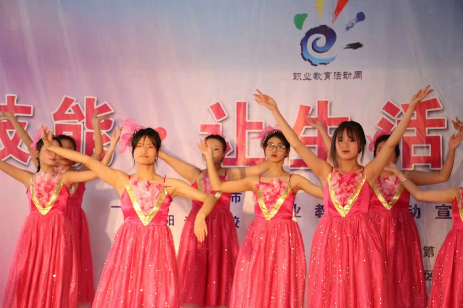 古典舞《灯火里的中国》.jpg